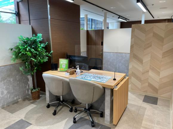 ブランド品買取専門店ブランドハンズ吹田江坂店