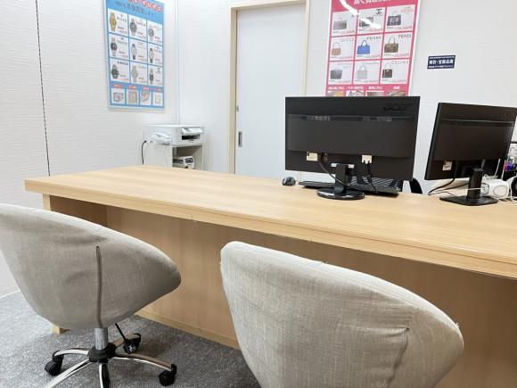 ブランド品買取専門店ブランドハンズ枚方ビオルネ店